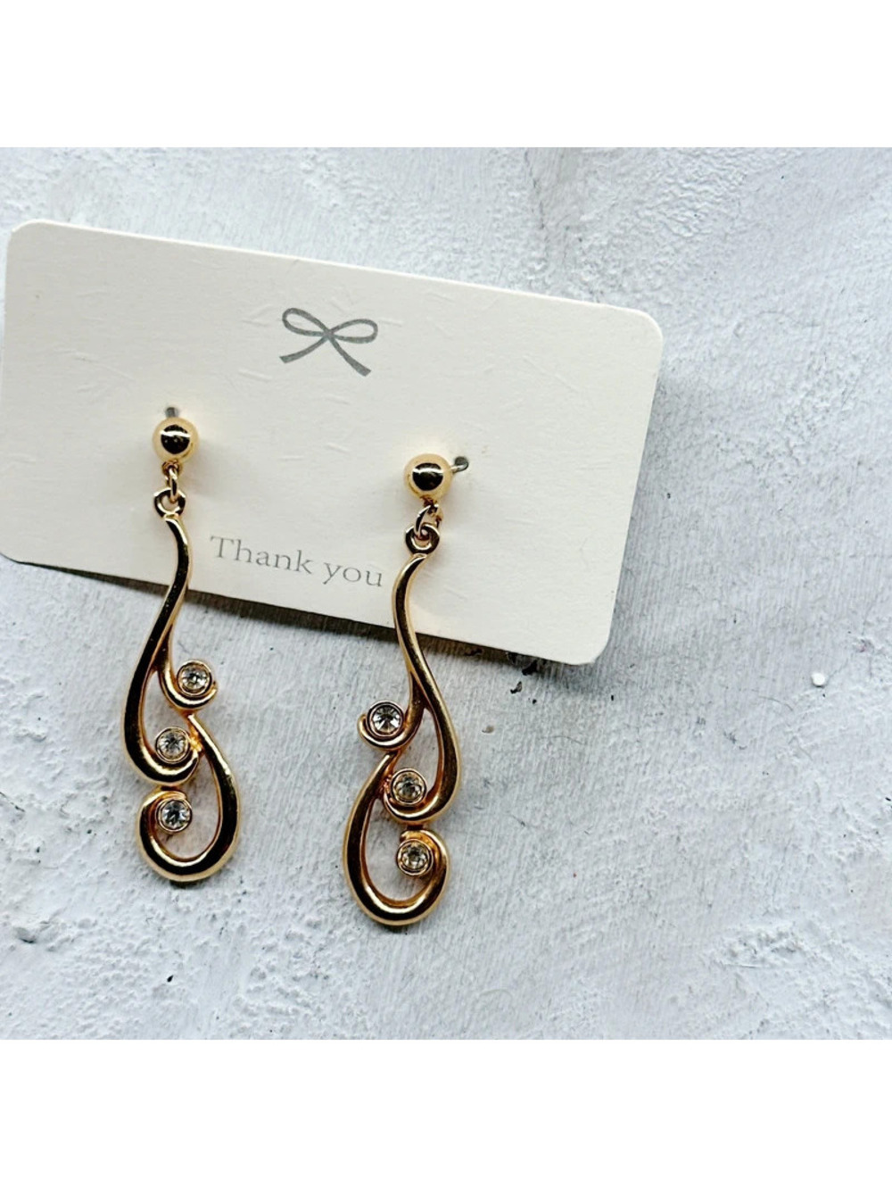 551mc. Goldtone Vintage Bling Earrings